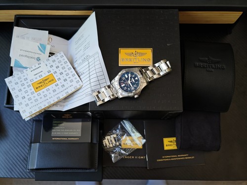Breitling avenger gmt cosc - ii,