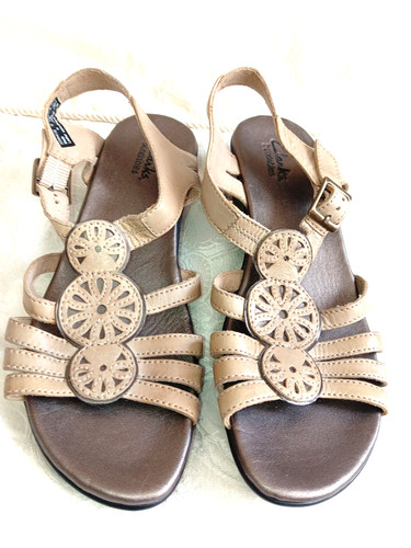 New ladies clarks bendables - new!,