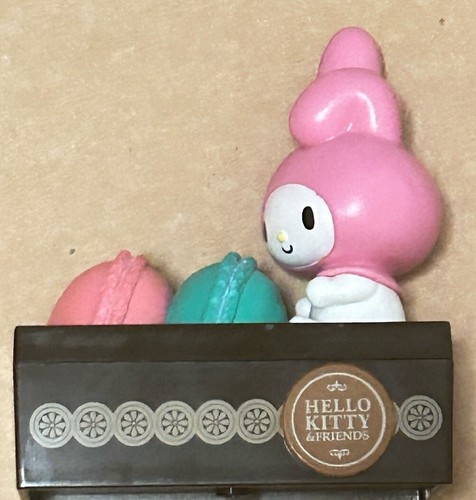 Sanrio hello kitty friends - kitty,