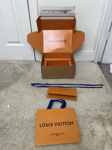 Authentic louis vuitton - vuitton, lv