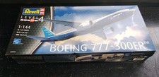 Revell Boeing 777-300ER 1:144