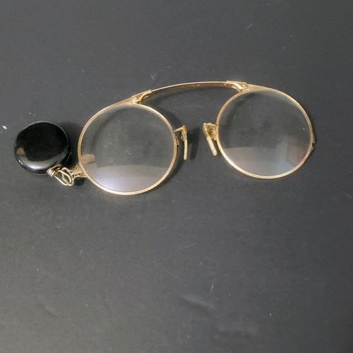 Antique pince nez - nez, nose