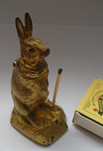 Victorian gilt rabbit vesta - gilt,