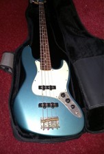 Squier by Fender Electric Guitar 4-String Jazz Bass