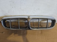 Jaguar XJ8 X350 Front Middle Grill 2003