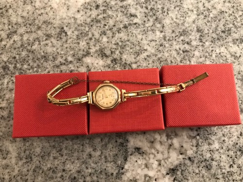 Ladies 9ct cased - 9ct, helvetia