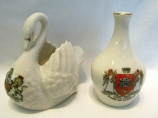 Florentine Crested China - Swan Manchester - Vase Norwich
