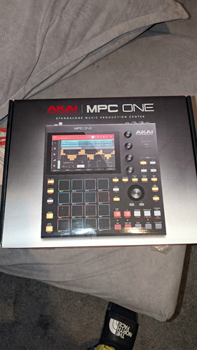 Akai mpc one standalone - akai,