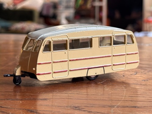 Dinky toys 811 henon caravan - dinky,