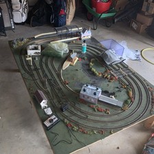 Hornby HO / OO Railway Set, layout And Accessories Note 15 Years Old Hence Price