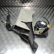 Vauxhall Astra J seat belt