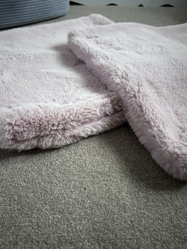 Super fluffy baby pink faux - fluffy,