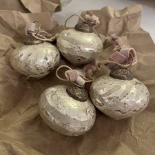 4 x Nkuku Christmas Baubles