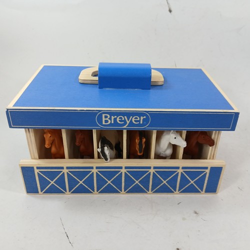 Breyer farms wooden carry - wooden,