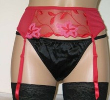 SUSPENDER BELT SIZE 8 10 RED