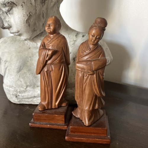 Male female chinese boxwood - female,