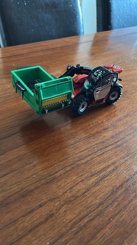 Spread bale straw - 1:32,