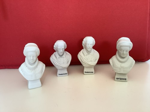 Goss parian ware - w,