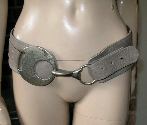 Studio grey leather - belt, y2k