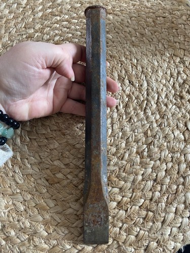 Vintage large metal chisel - large,