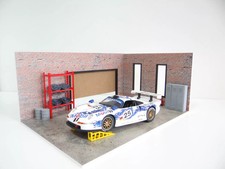 Brick car service garage 1/18