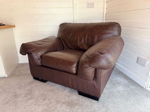 Brown leather armchair cuddle - brown,