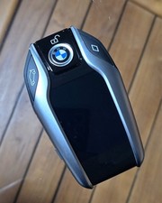 GENUINE BMW SMART DISPLAY TOUCH SCREEN 4 BUTTON REMOTE SMART KEY FOB ! 
