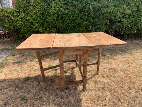 Old gate leg pine - , with