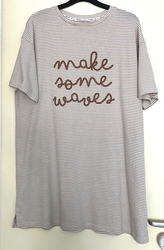 Nightdress size large - -,