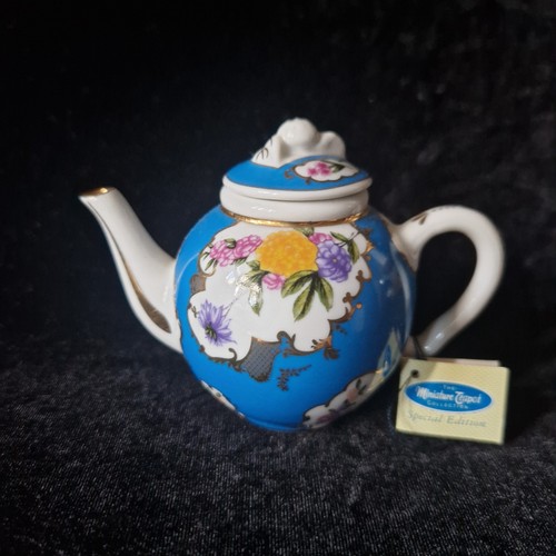 Vintage turquoise porcelain - turquoise,