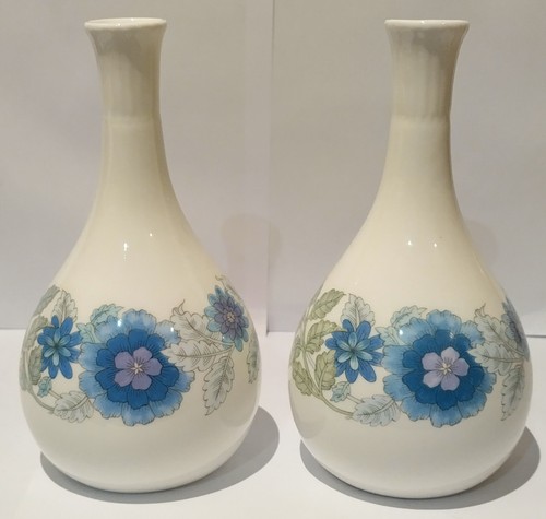 Pair wedgwood bone china - of,