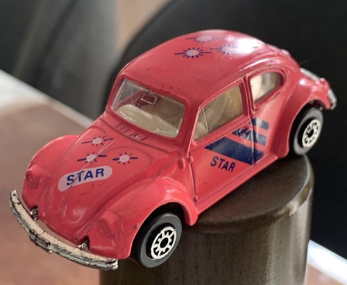 Maisto beetle 1300 pink - vw,