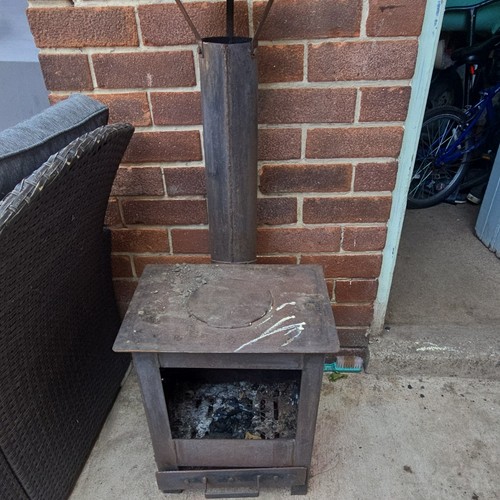 Freestanding black metal - freestanding,