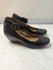 Clarks Softwear, Ladies black