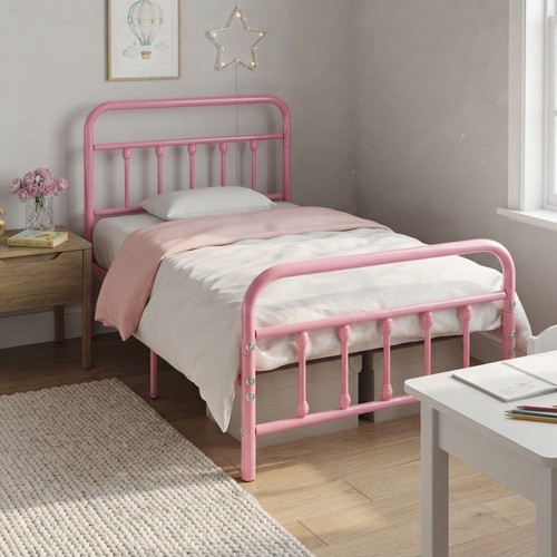 Vintage iron bed - vintage,