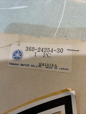 Genuine NOS Yamaha RD400