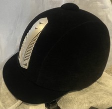 EQUESTRIAN HELMET HORSE RIDING HAT TRADITIONAL NEW TAGS    Size 7 1/8