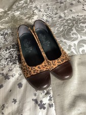 Fly Flot Animal Print Design And Brown Leather Shoes Size 6 Preowned.