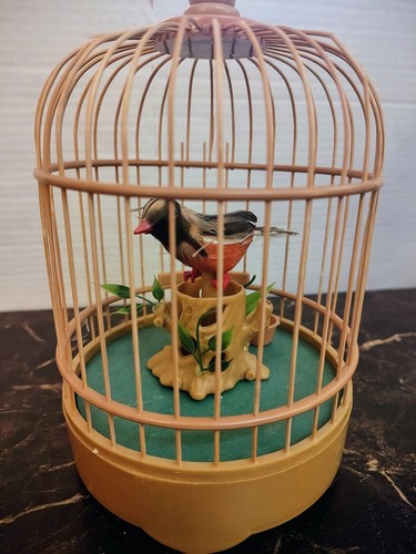Vintage animatronic chirping - animatronic,