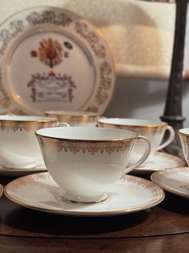 Vintage royal doulton gold - vintage,