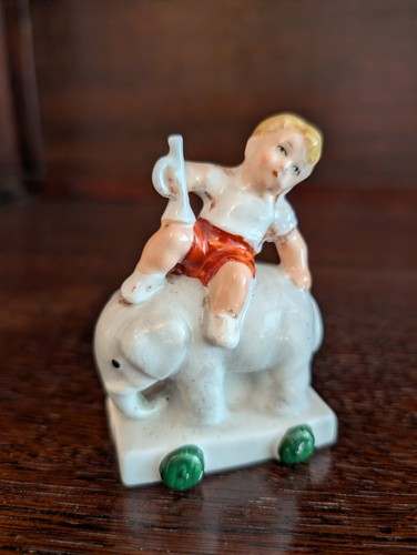 Small figurine boy - small,