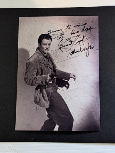 John wayne 7x5 signed - wayne,