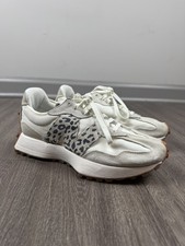 New Balance 327 sneakers in