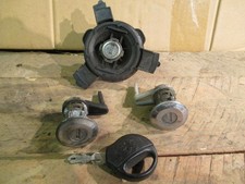 PEUGEOT 206 HATCHBACK SW CC 2X DOOR LOCKS & PETROL FUEL CAP 1X KEY FROM 1999 CAR