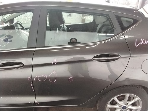 Rear passenger door left - passenger,