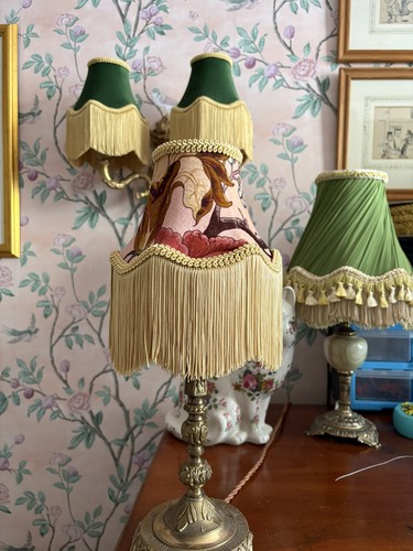 Flora victorian fringed - flora,