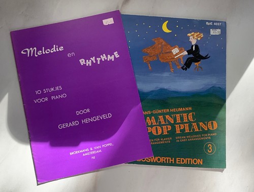 Piano sheet music book duo - ~,