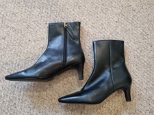 Marks & Spencer Black Leather 2.25" Kitten Heel Ankle Boots In Size 6 - NEW