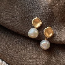 Earrings Baroque Pearl Drop