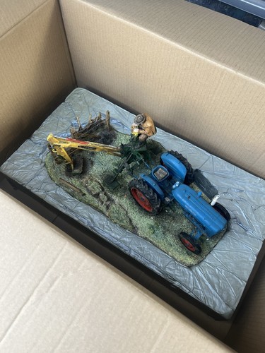 Border fine art tractor - border, days